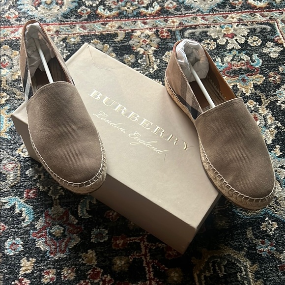 Burberry Tan Espadrille Loafers/Flats Pateman - Picture 1 of 6